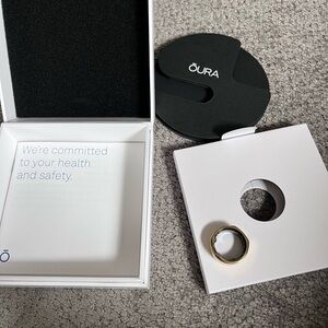 Oura ring size 7 gold